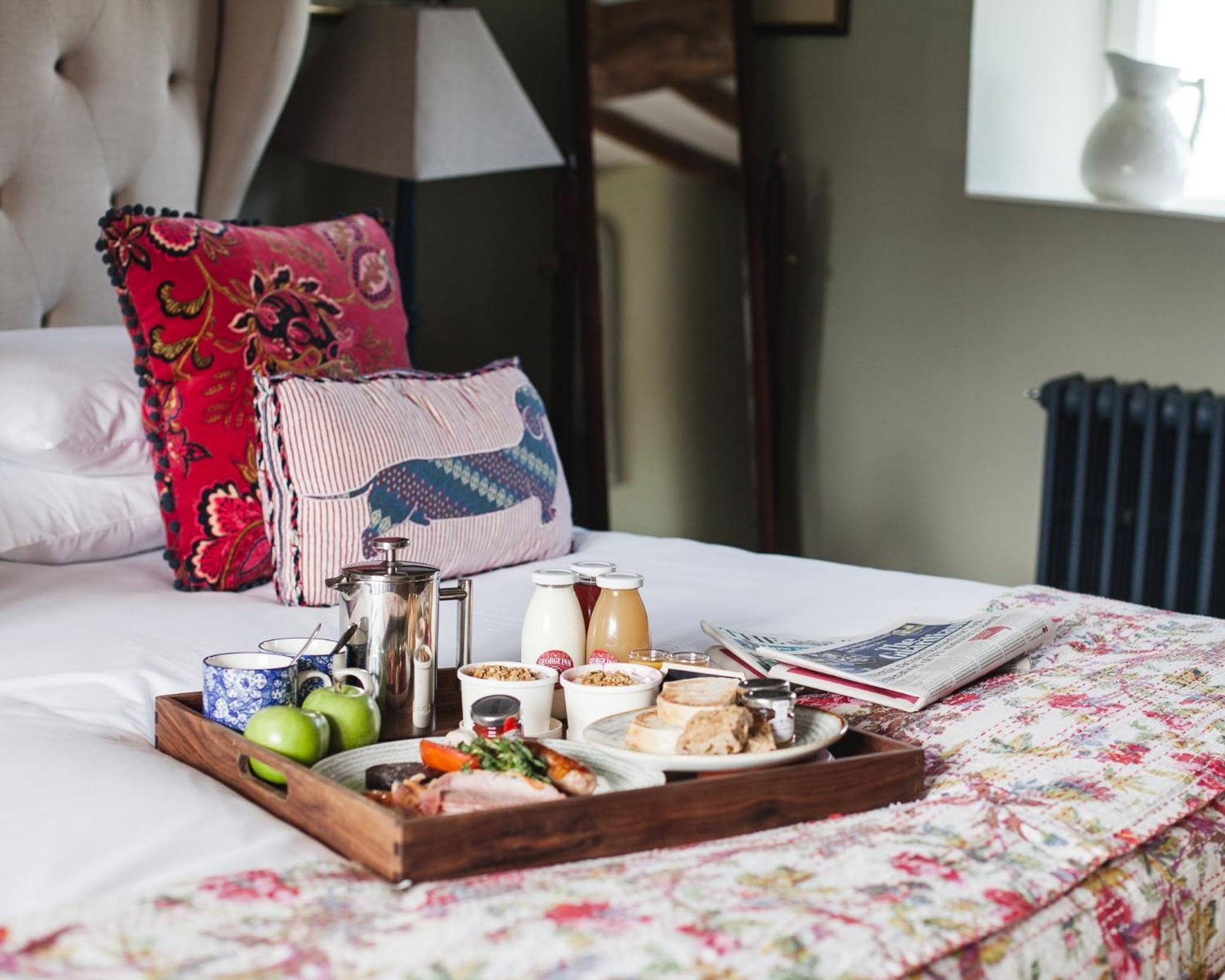 The George Inn Barford St Michael Exterior foto Breakfast in bed